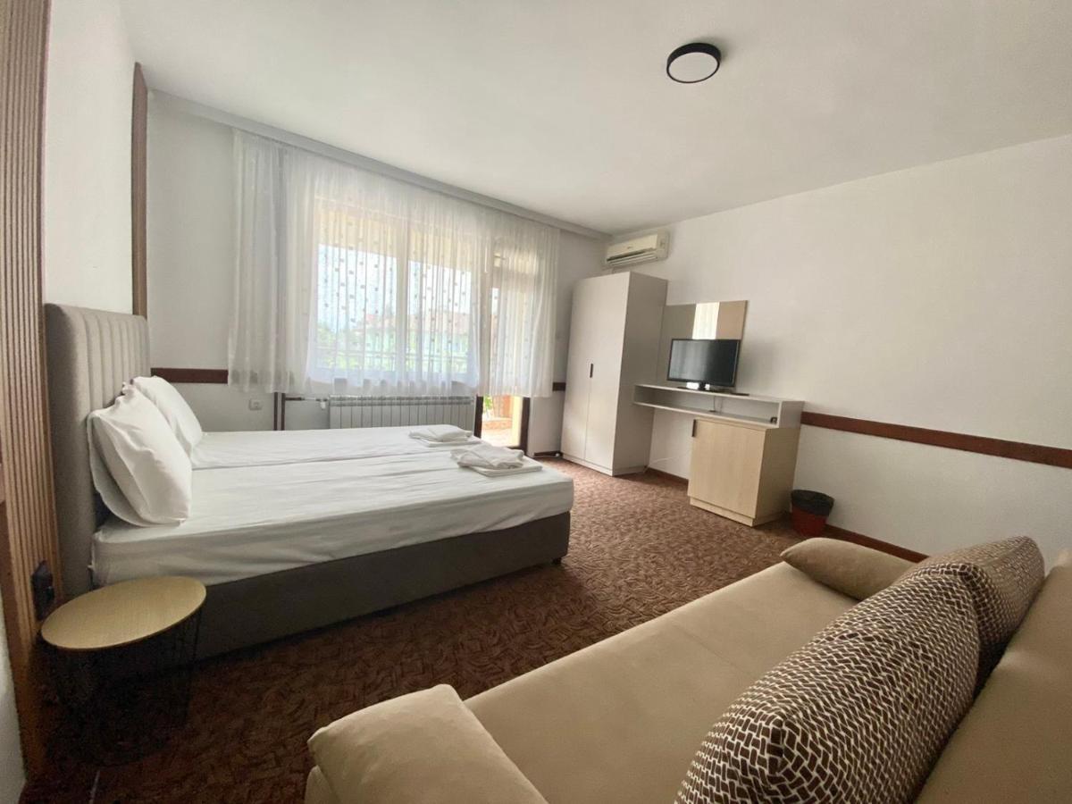 Hotel Хотел М1 Primorsko Exterior foto